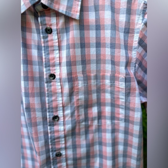 Short Sleeve Stretch Button Up Plaid Shirt 🌟 - Picture 5 of 8
